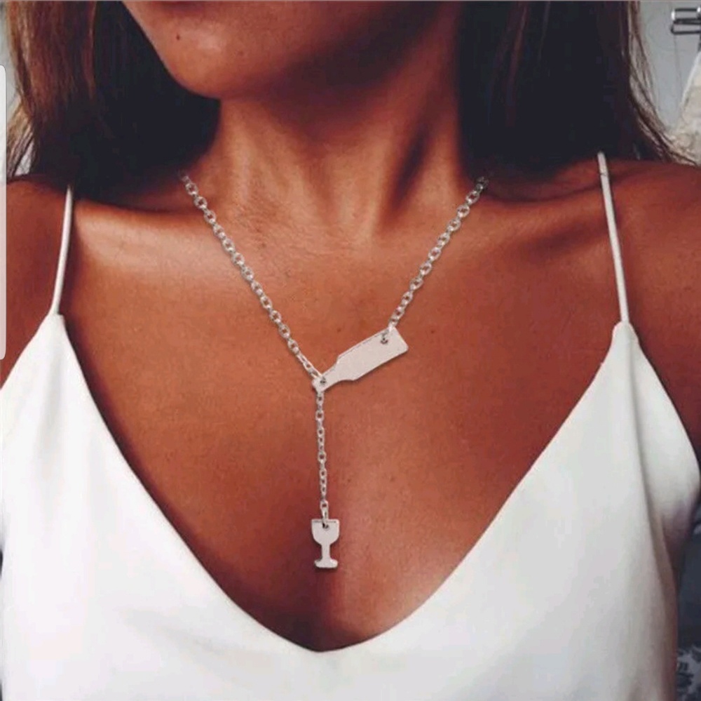 Silver wine necklace!!